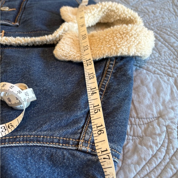 Old Navy Cream Sherpa Jean Jacket - Picture 5 of 7